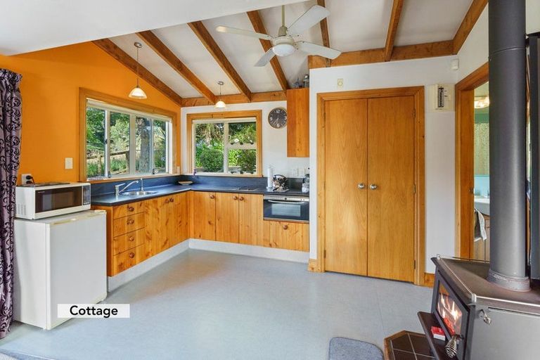 Photo of property in 101 Forest Lakes Road, Otaki, 5583