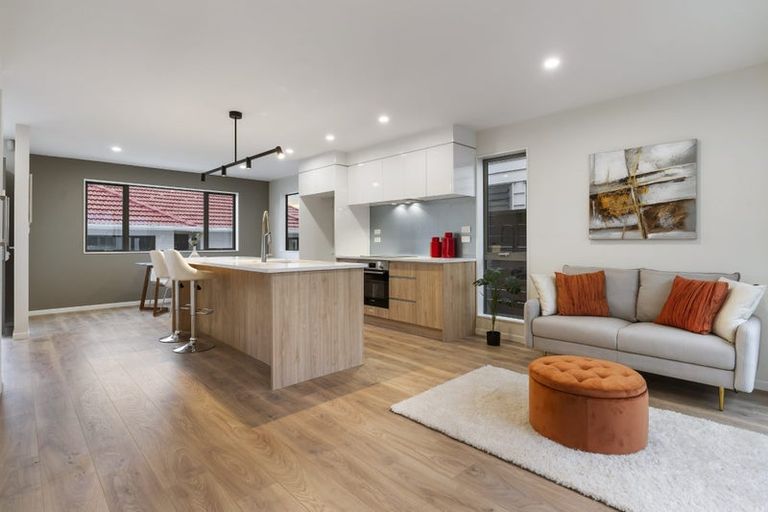 Photo of property in 1d Stottholm Road, Titirangi, Auckland, 0604