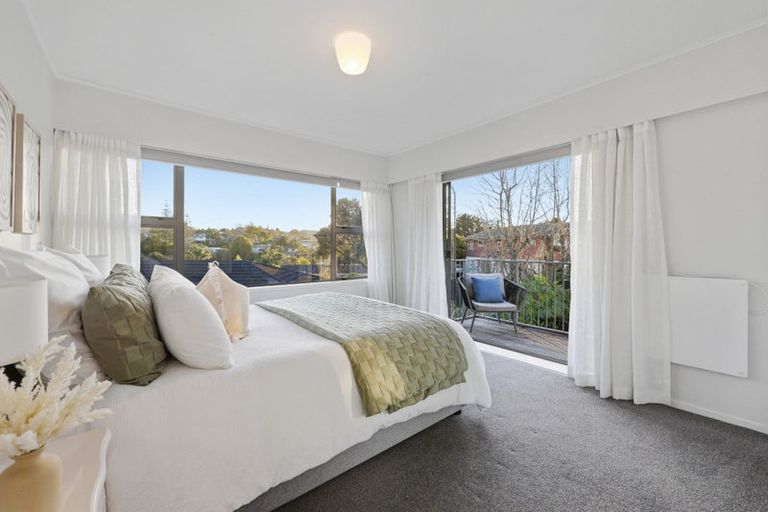 Photo of property in 5 Liston Crescent, Cockle Bay, Auckland, 2014