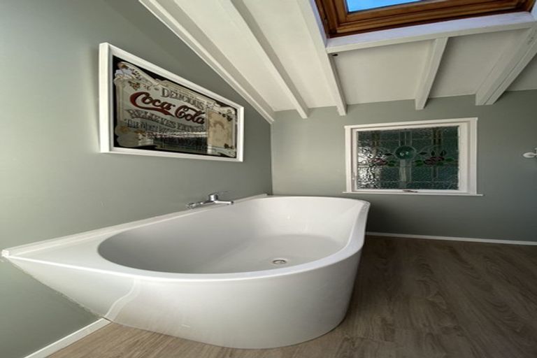 Photo of property in 74 Cluny Road, Plimmerton, Porirua, 5026