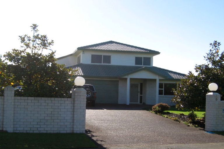 Photo of property in 6 Settlers Grove, Orewa, 0931
