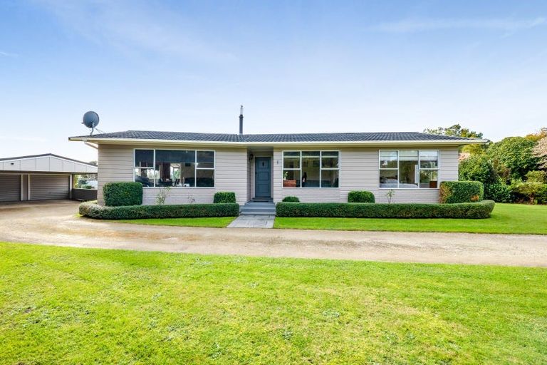 Photo of property in 8 Brassey Street, Waverley, 4510