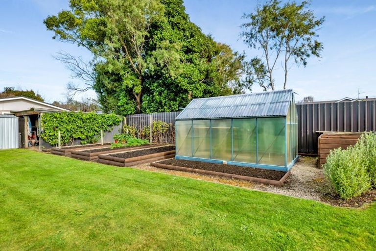 Photo of property in 8 Brassey Street, Waverley, 4510