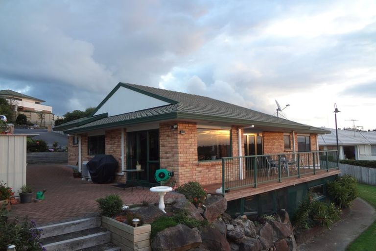 Photo of property in 32 Downing Place, Welcome Bay, Tauranga, 3112