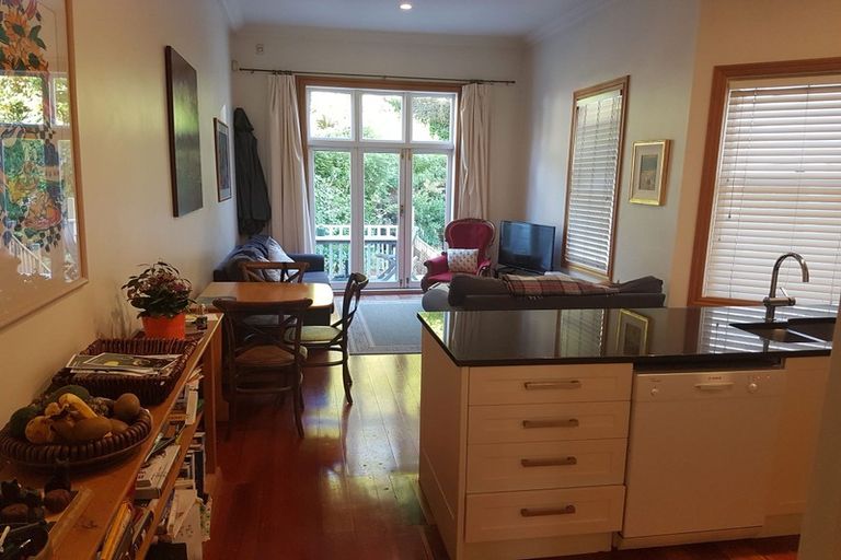 Photo of property in 378 Tinakori Road, Thorndon, Wellington, 6011