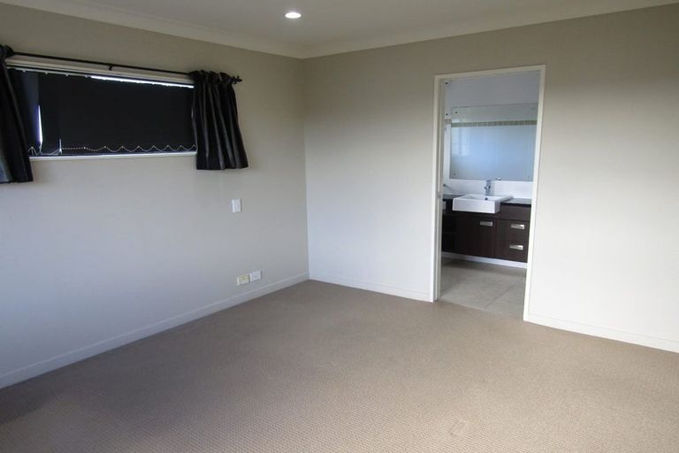 Photo of property in 9 Laurel Oak Drive, Schnapper Rock, Auckland, 0632