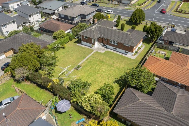 Photo of property in 100 Palmers Road, Clendon Park, Auckland, 2103