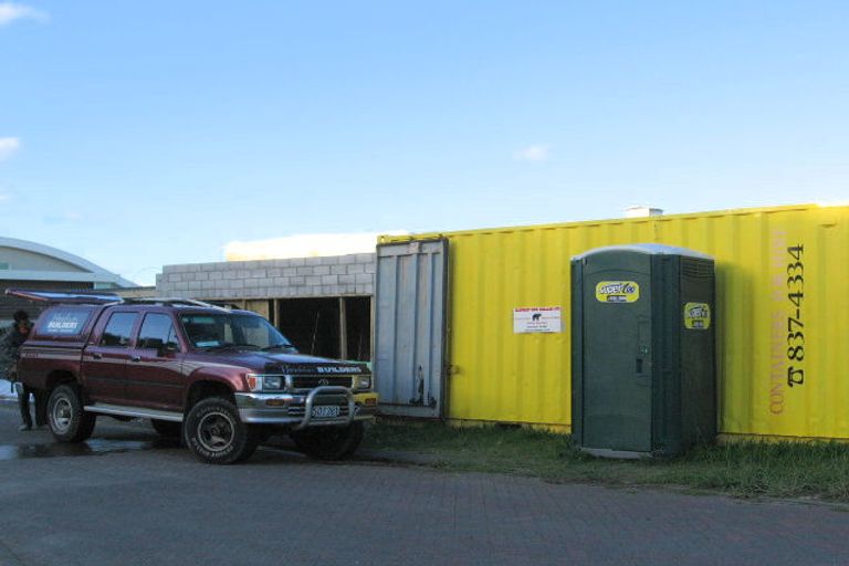 Photo of property in 23 Courtneys, West Harbour, Auckland, 0618