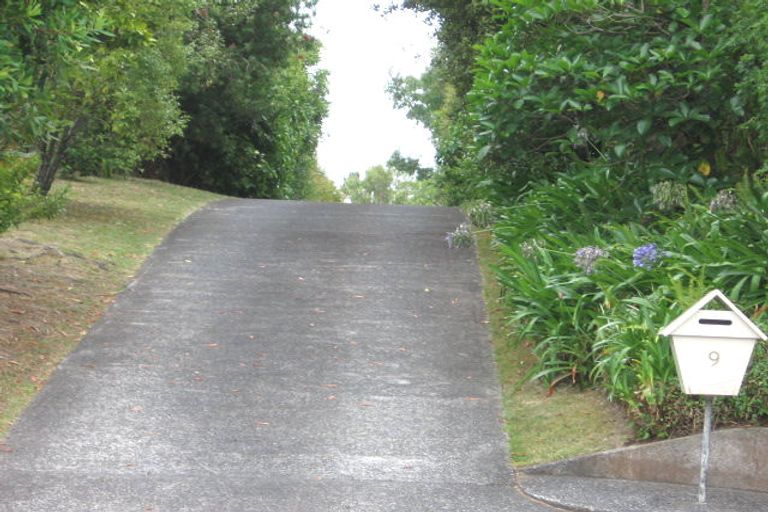 Photo of property in 11 Roberts Road, Glenfield, Auckland, 0629