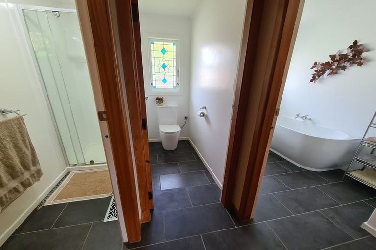 Photo of property in 1/40 Hillcrest Avenue, Hillcrest, Auckland, 0627