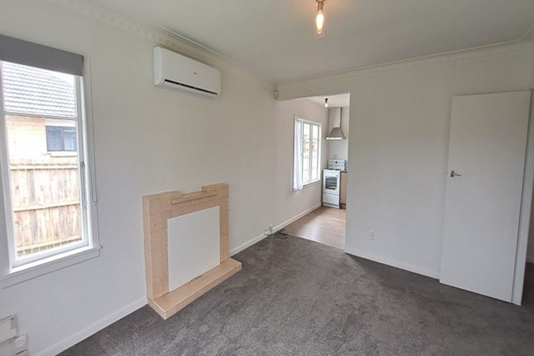 Photo of property in 47 Cambridge Terrace, Papatoetoe, Auckland, 2025