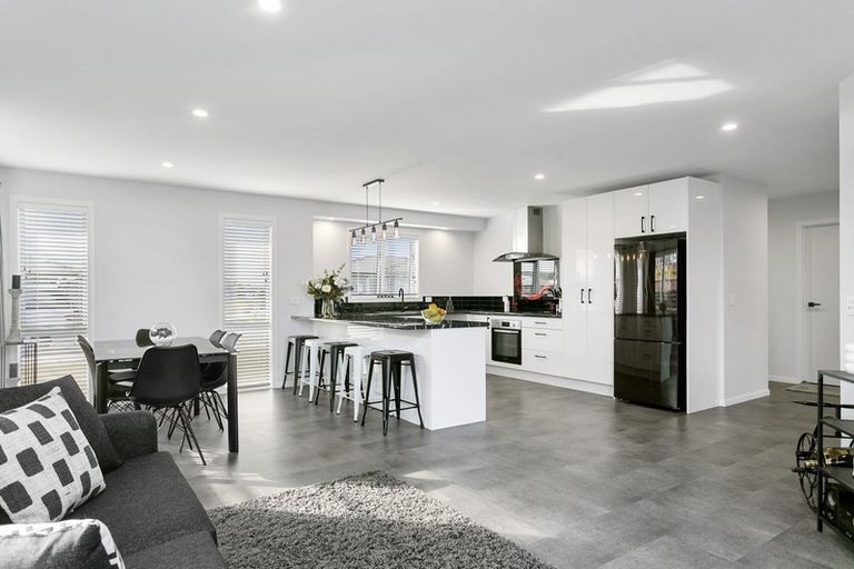 Photo of property in 27 Noumea Drive, Rangatira Park, Taupo, 3330