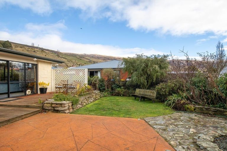 Photo of property in 18 Paisley Place, Roxburgh, 9500