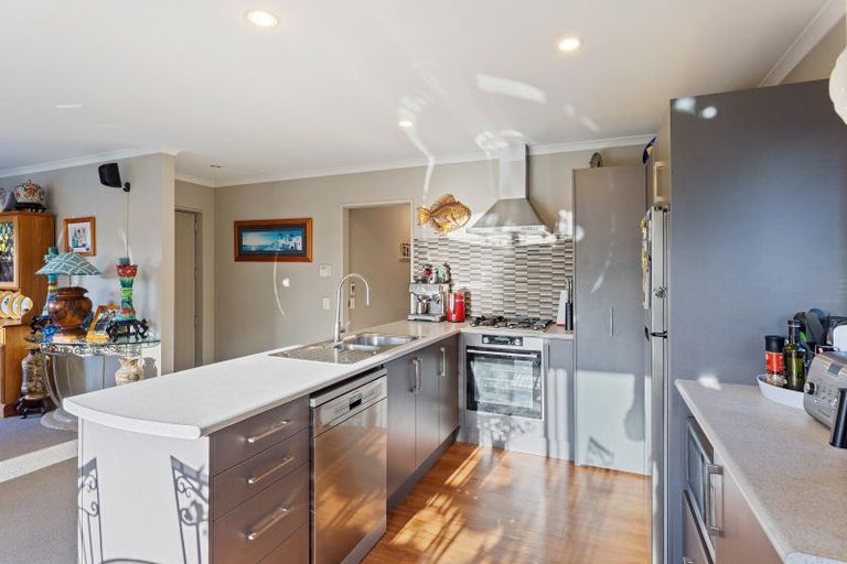 Photo of property in 5 Byron Brown Place, Otaki Beach, Otaki, 5512