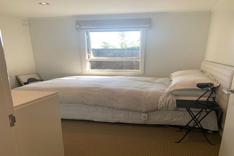 Photo of property in 52 Hawthorne Street, Strowan, Christchurch, 8052