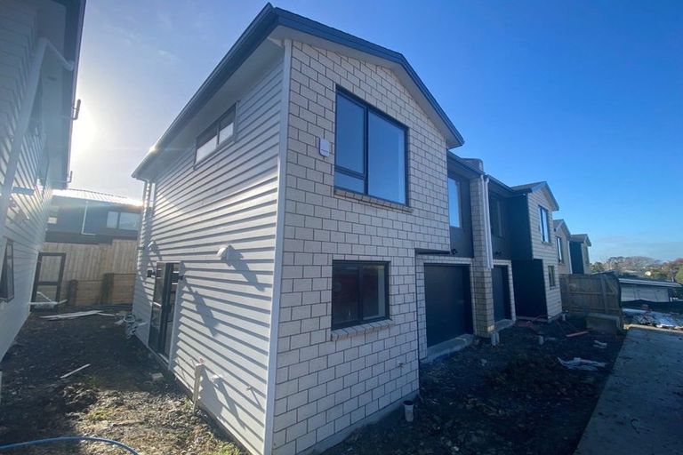 Photo of property in 65a Tiroroa Avenue, Te Atatu South, Auckland, 0610