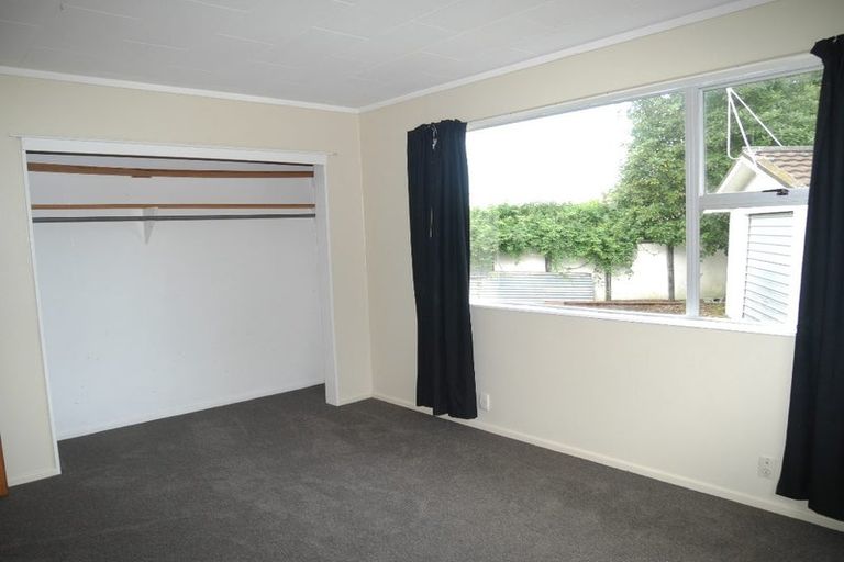 Photo of property in 43 Arawhata Road, Paraparaumu, 5032