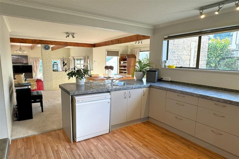 Photo of property in 2 Stanton Crescent, Karoro, Greymouth, 7805