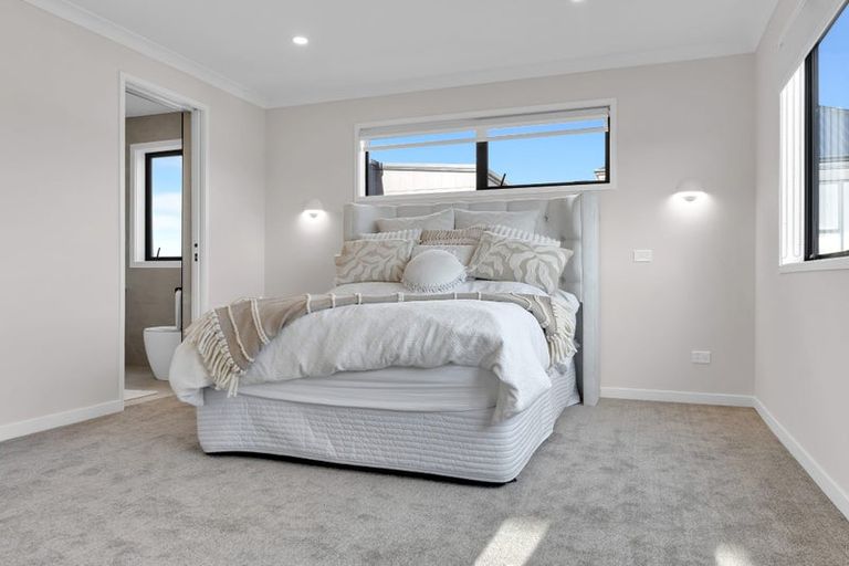 Photo of property in 52 Michael Bosher Way, Flat Bush, Auckland, 2019