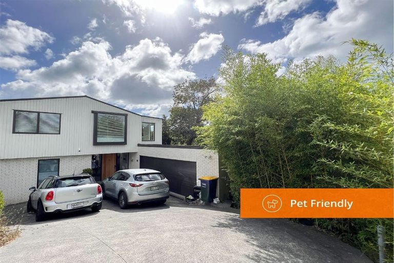Photo of property in 9a Beacon Avenue, Campbells Bay, Auckland, 0630