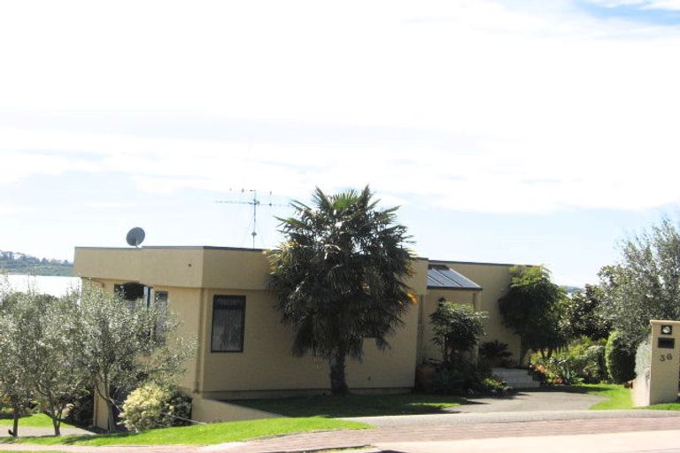 Photo of property in 36 Downing Place, Welcome Bay, Tauranga, 3112