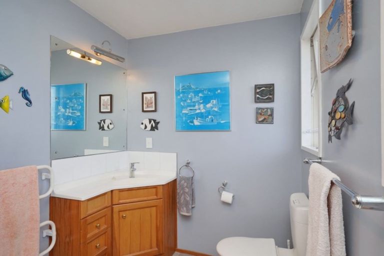 Photo of property in 10 Seadown Crescent, Amberley, 7410