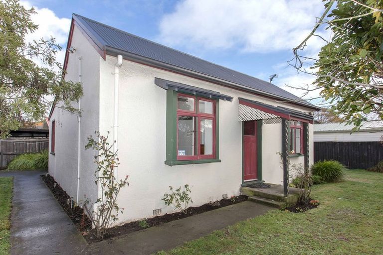 Photo of property in 1/184 Hastings Street, Waltham, Christchurch, 8023