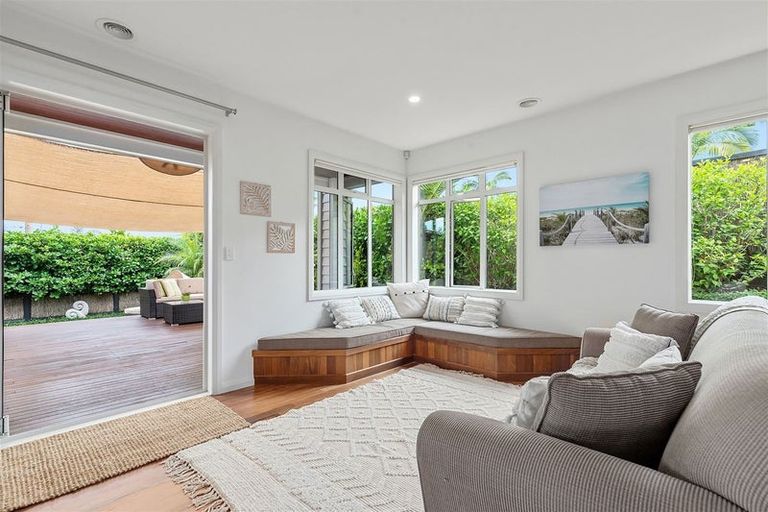 Photo of property in 73l Park Rise, Campbells Bay, Auckland, 0630