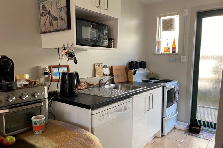 Photo of property in 55 Olliviers Road, Phillipstown, Christchurch, 8011