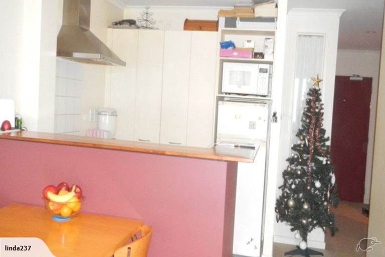 Photo of property in Terrace Heights Apartments, 13e/163 The Terrace, Wellington Central, Wellington, 6011