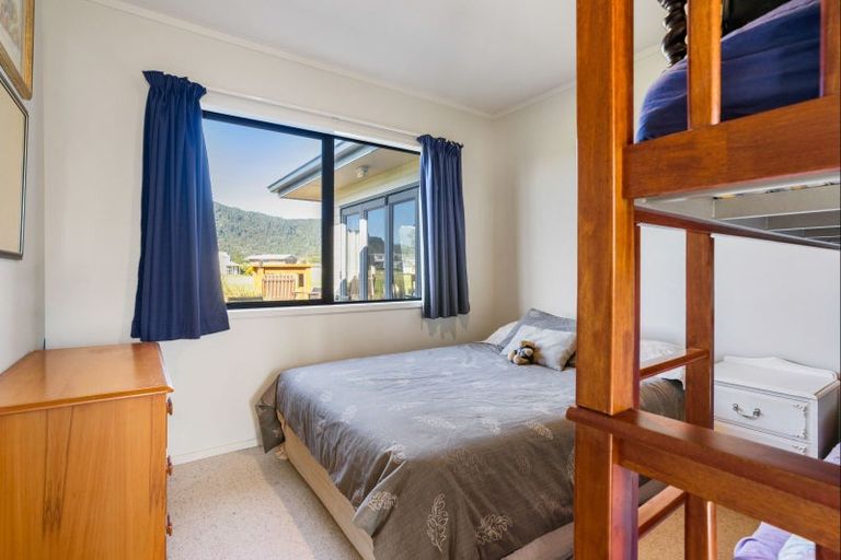 Photo of property in 16 Braddock Grove, Pauanui, Hikuai, 3579