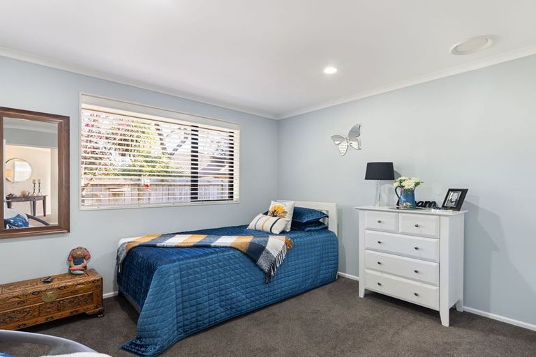Photo of property in 6 Liberty Grove, Kelvin Grove, Palmerston North, 4414