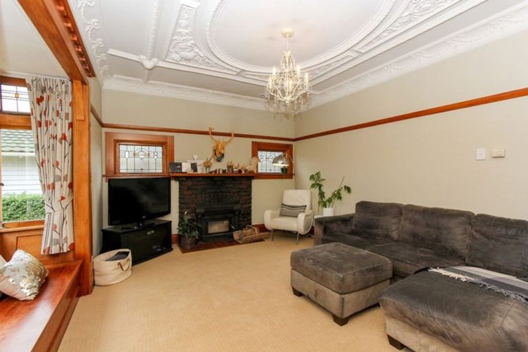 Photo of property in 5 Holsworthy Road, Lower Vogeltown, New Plymouth, 4310