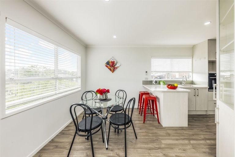 Photo of property in 36 Lendenfeld Drive, Papatoetoe, Auckland, 2025