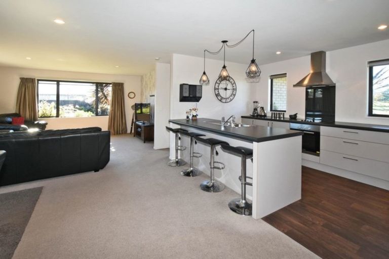 Photo of property in 10 Devlin Avenue, Rangiora, 7400