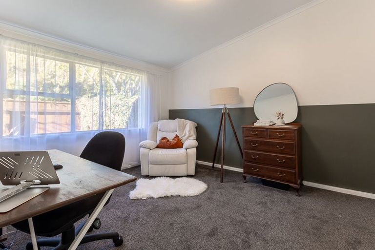 Photo of property in 99a Ruahine Street, Paraparaumu, 5032