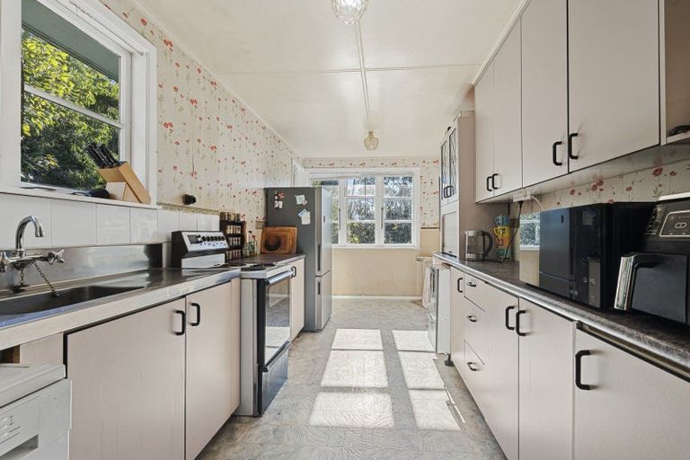 Photo of property in 70 Glenpark Avenue, Frankleigh Park, New Plymouth, 4310
