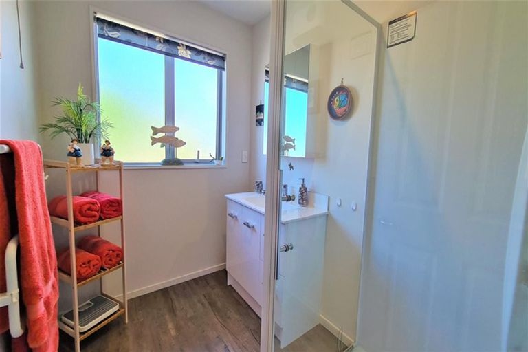 Photo of property in 120a Avondale Road, Avondale, Christchurch, 8061