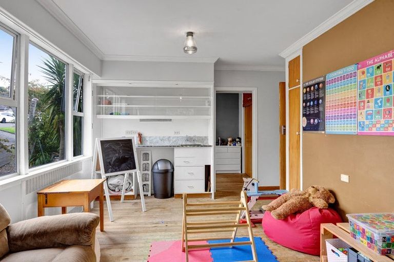 Photo of property in 17 Rawhiti Street, Vogeltown, New Plymouth, 4310