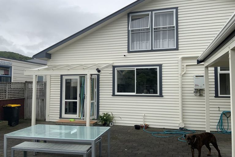 Photo of property in 35 Humber Street, Island Bay, Wellington, 6023