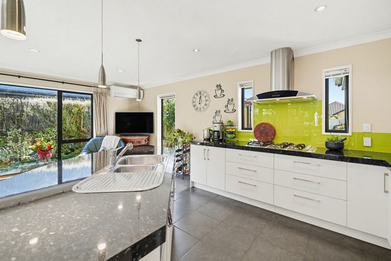 Photo of property in 16 Kensington Avenue, Rangiora, 7400