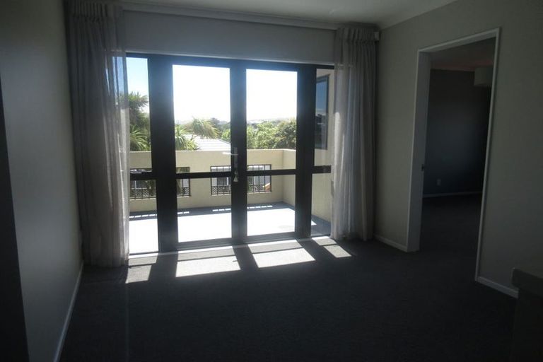 Photo of property in 62 Samwell Drive, Whitby, Porirua, 5024