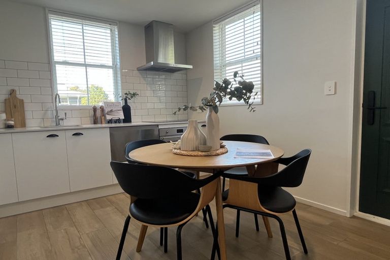 Photo of property in 4/30 Hargest Crescent, Sydenham, Christchurch, 8023