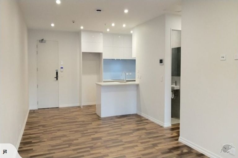 Photo of property in 9/46 Wellington Street, Howick, Auckland, 2014