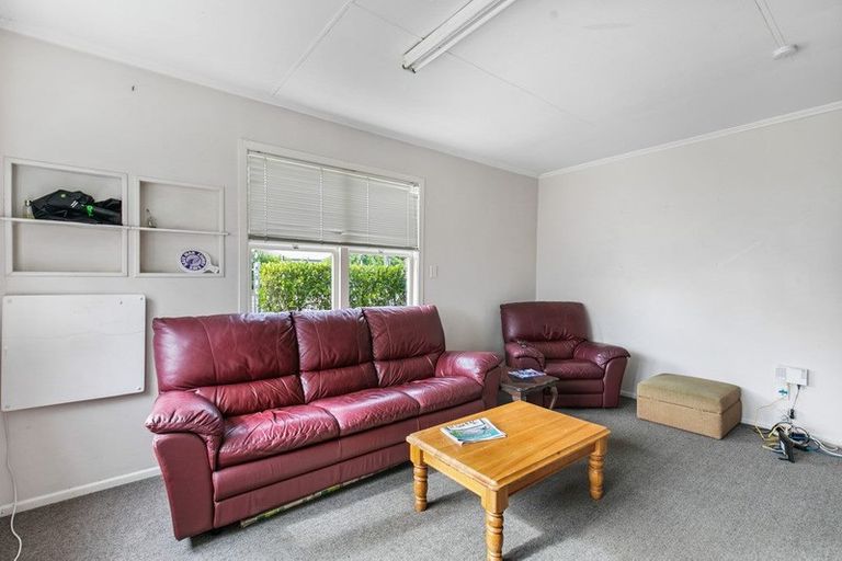 Photo of property in 12-14 Clevedon Road, Papakura, 2110