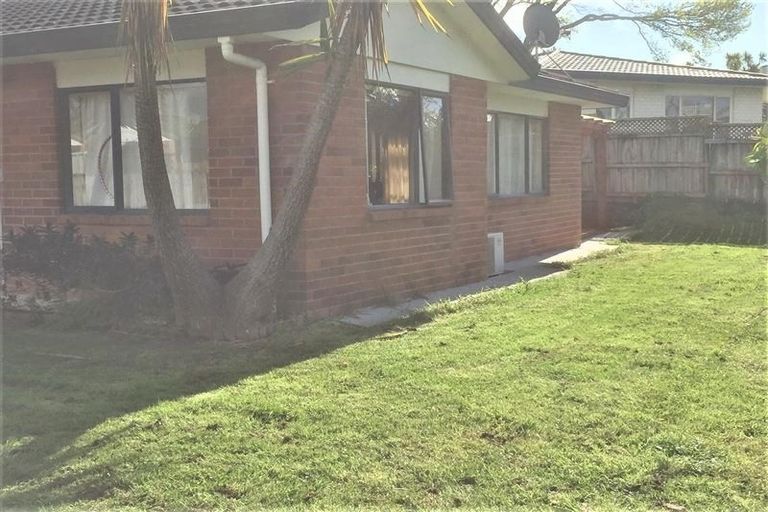 Photo of property in 22 Greenberry Drive, Ranui, Auckland, 0612