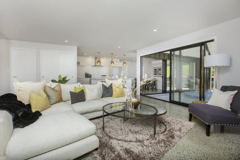 Photo of property in 18 Laly Haddon Place, Matakana, 0985