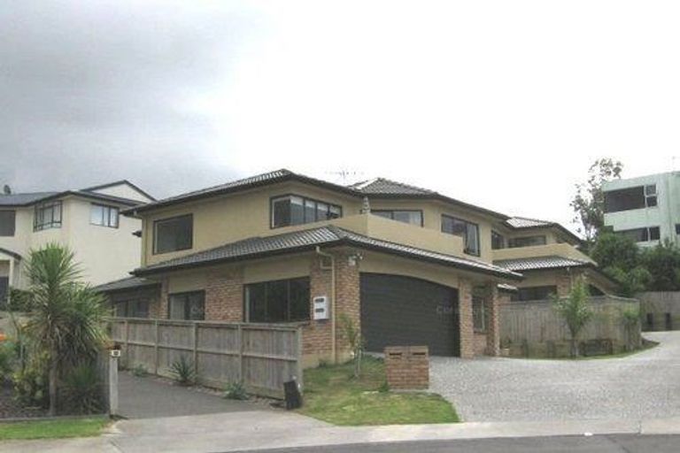 Photo of property in 62b Hogarth Rise, West Harbour, Auckland, 0618