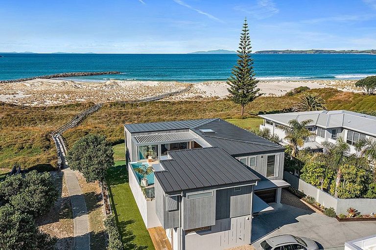 Photo of property in 38 Rita Way, Omaha, 0986