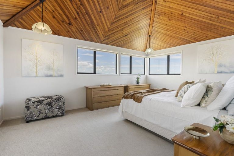 Photo of property in 55 St Annes Crescent, Wattle Downs, Auckland, 2103